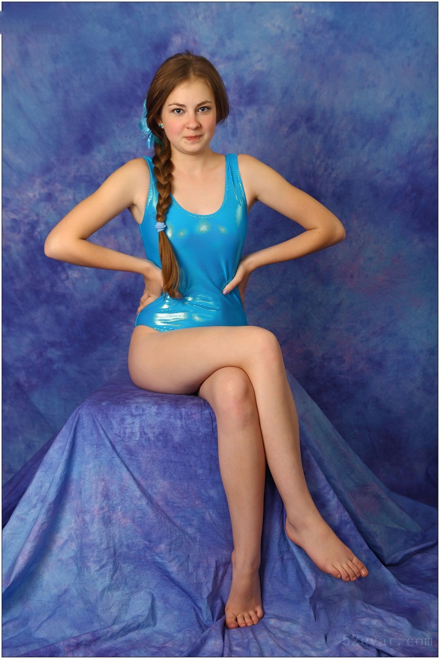 Bella蓝色泳装写真